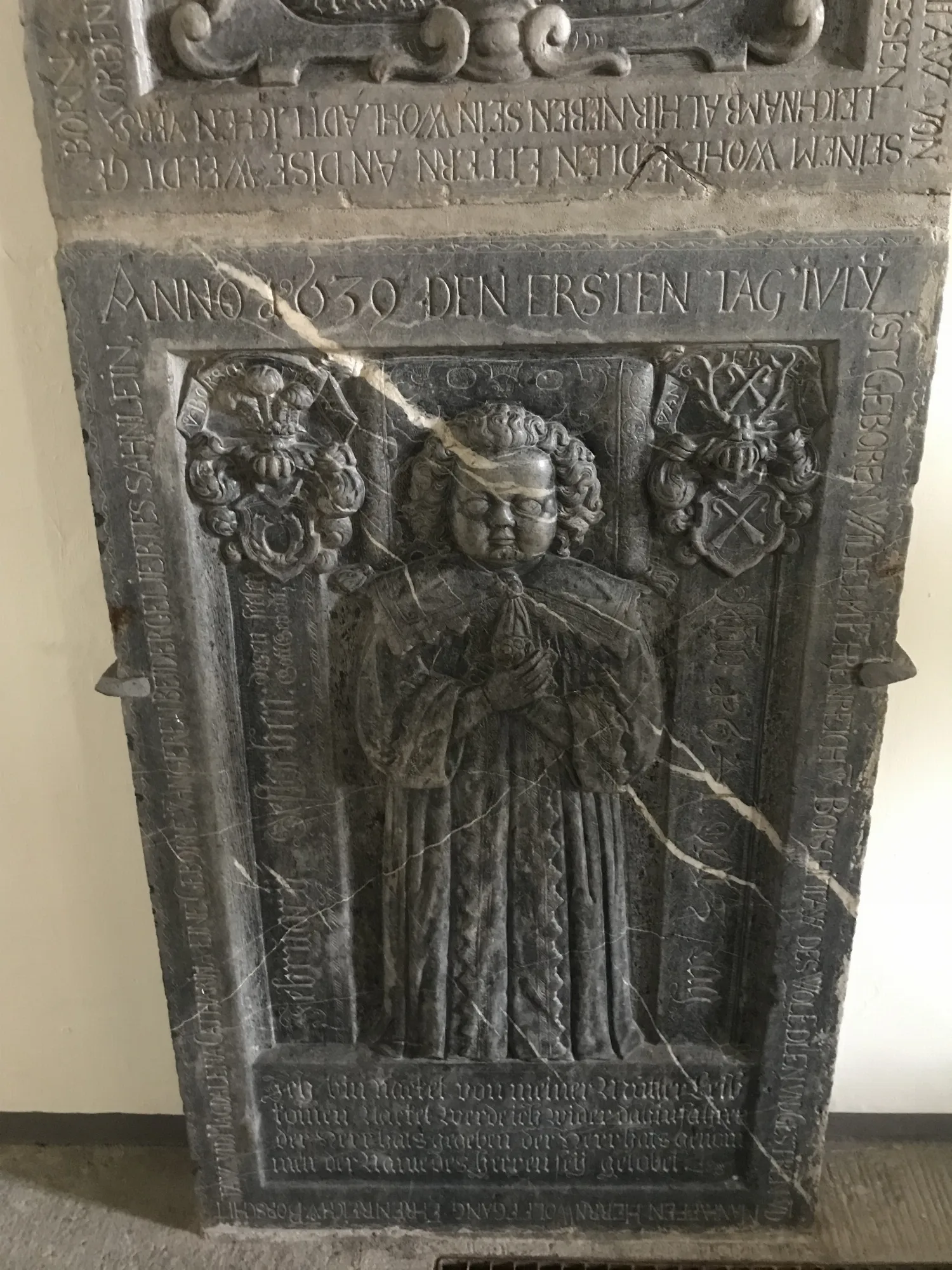 Braunfels - Schlosskirche - Grabplatten